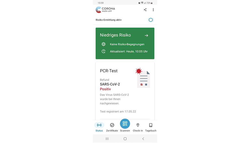 Abbildung 4: Die Corona-Warn-App mit einer &ldquo;grünen Kachel&rdquo; und einem positiven PCR-Test